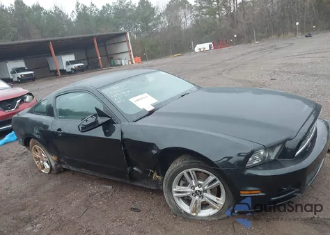 2013 Ford Mustang V6 z USA, uszkodzony, nr VIN 1ZVBP8AM7D5207365